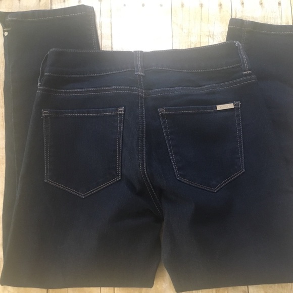 White House Black Market Capri Jeans - Picture 6 of 7